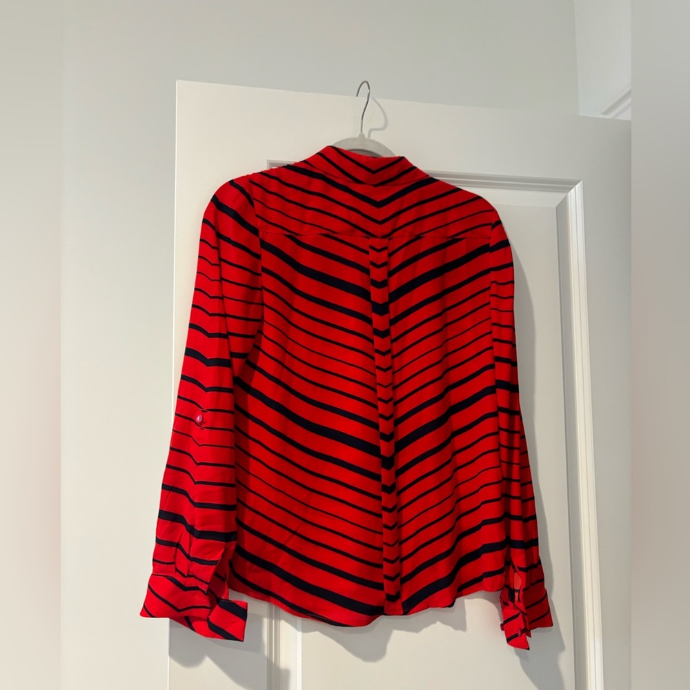 Button down blouse - Picture 2 of 3